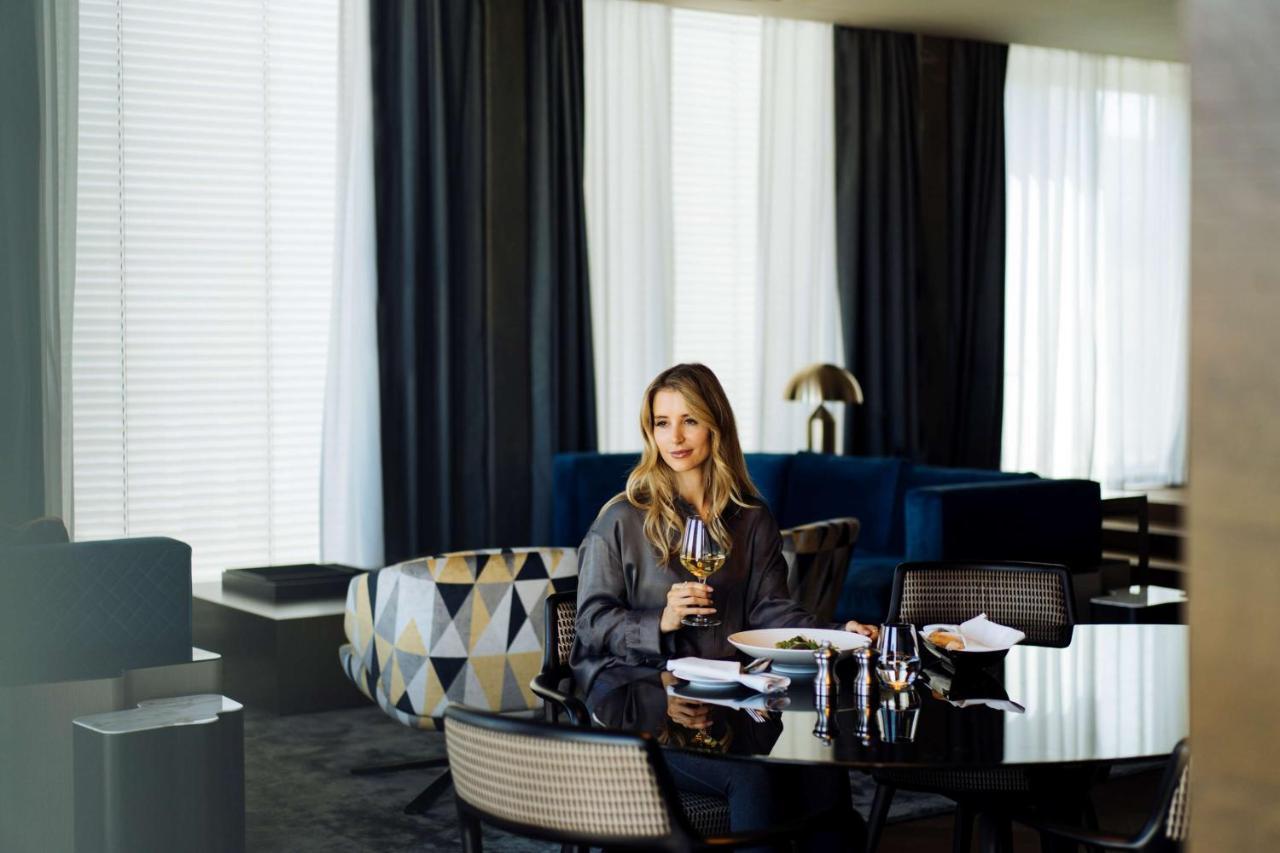 ไฮแอท รีเจนซี ซูริคแอร์พอร์ต เซอร์เคิล Hotel โคลเธ่น ภายนอก รูปภาพ