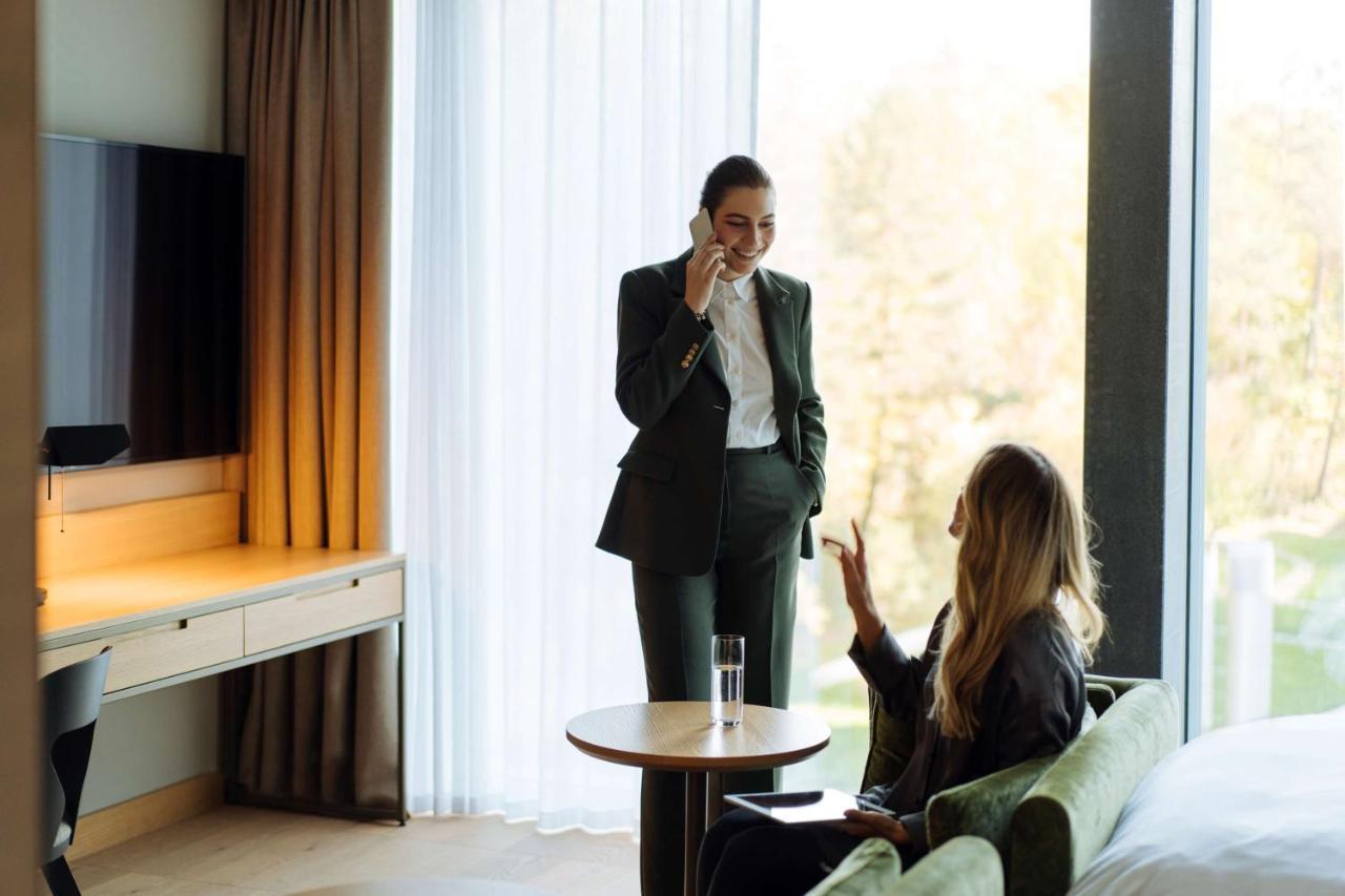 ไฮแอท รีเจนซี ซูริคแอร์พอร์ต เซอร์เคิล Hotel โคลเธ่น ภายนอก รูปภาพ